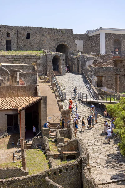 Pompeji Neapel Italien Juni 2021 Turister Vid Ingången Till Den — Stockfoto