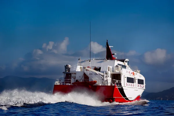 Water Taxi - Speedboat taxi service in Trinidad and Tobago — Stock Photo, Image