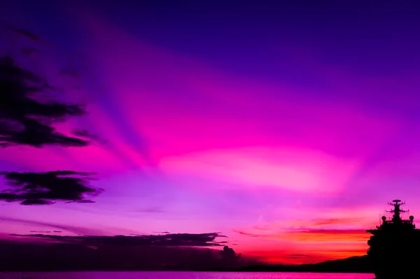 Schip silhouet - kleurrijke sky - trinidad en tobago — Stockfoto