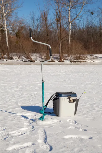 Accesorios de pesca en hielo —  Fotos de Stock