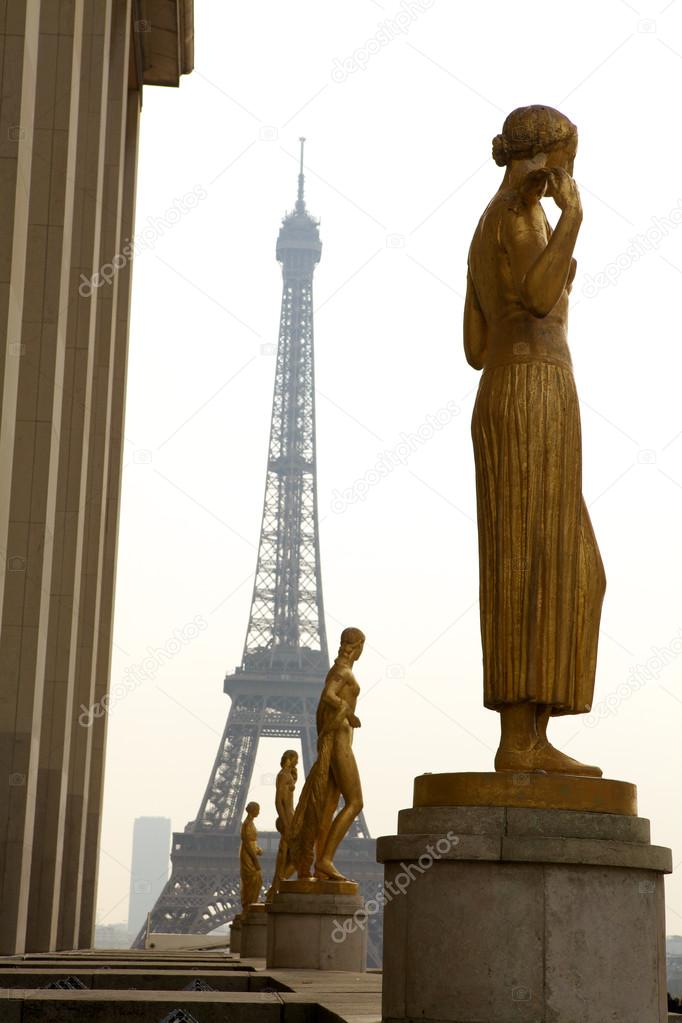 STATUES AND EIFFEL TOWER