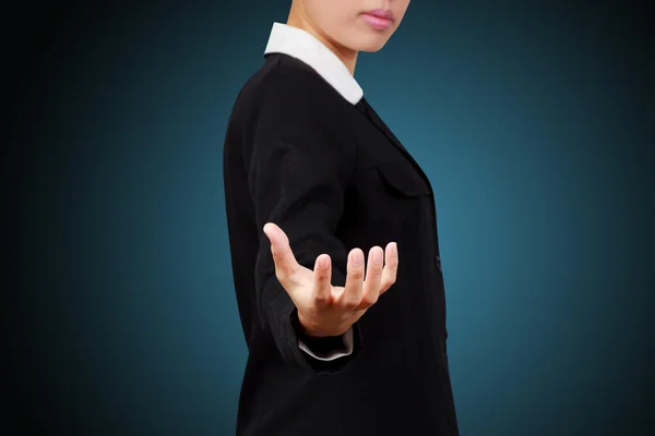 Aziatische zakenvrouw. tonen van haar lege handen. — Stockfoto