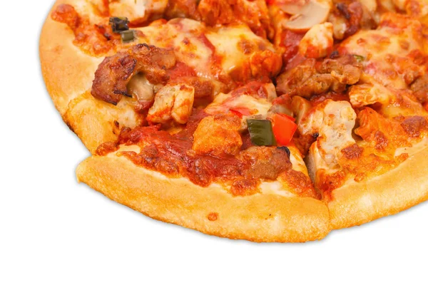 Świeżej pizzy włoskiej na białym tle nad białym — Zdjęcie stockowe