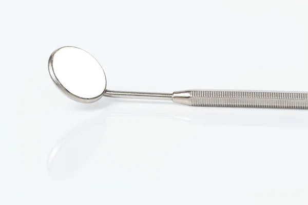 Medizinische Geräte aus Metall für die Zahnpflege — Stockfoto
