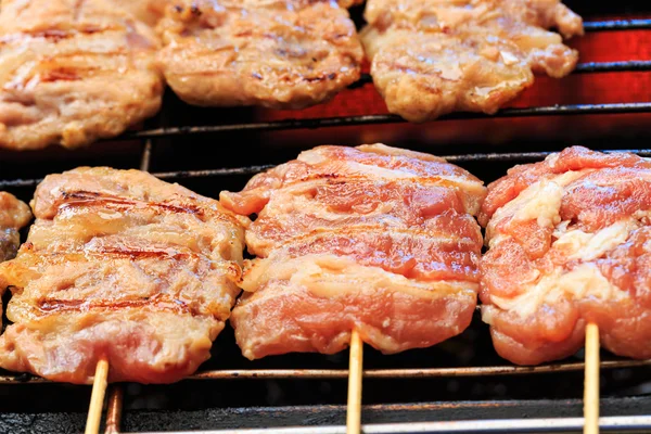 Gebratenes Schweinefleisch mit Klebreis: thailändisches Essen — Stockfoto