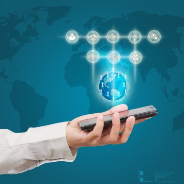 bir smartphone tutan bir iş adamı. iş communica için konsept