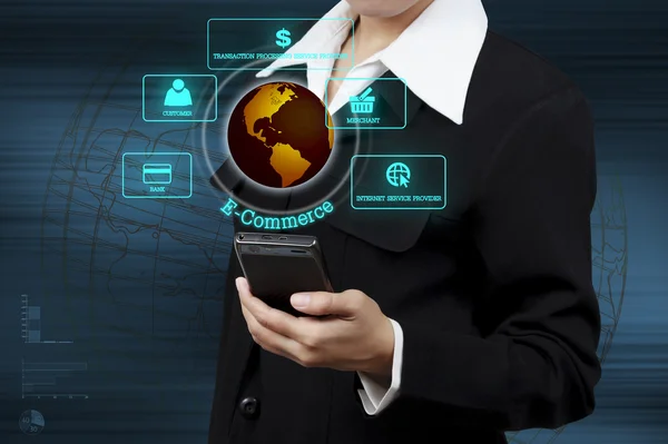 Businessman holding mobile phone and showing circular diagram of — Stock Photo, Image