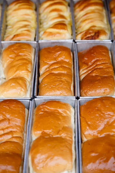 Produtos de pão em um supermercado — Fotografia de Stock