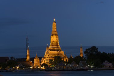 gece sahne wat arun