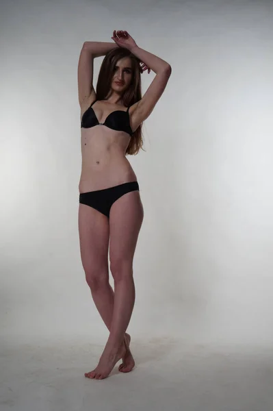 Mulher Morena Sexy Posando Bodysuit Preto — Fotografia de Stock
