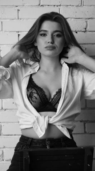 Zwart Wit Foto Van Jonge Mooie Sensuele Sexy Vrouw Met — Stockfoto