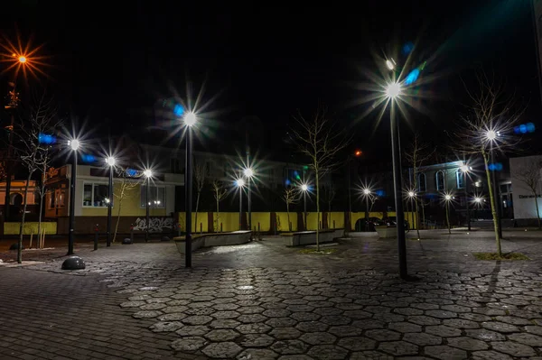 Gece Şehrinin Sokak Manzarası — Stok fotoğraf