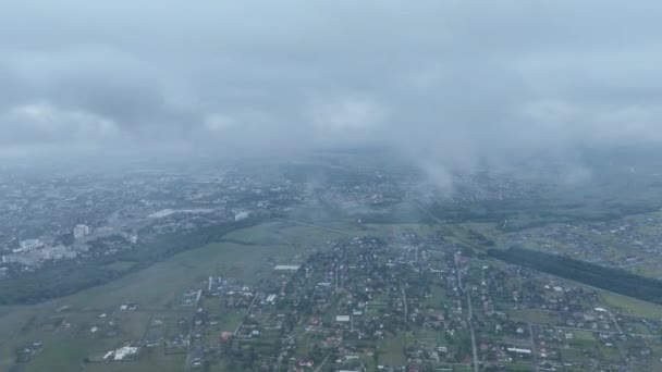 Drone Filmato Bel Terreno Visto Attraverso Nuvole — Video Stock