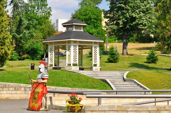 Serbien Vrnjacka Banja Juli 2021 Garten Und Pavillon Oder Musikpavillon — Stockfoto