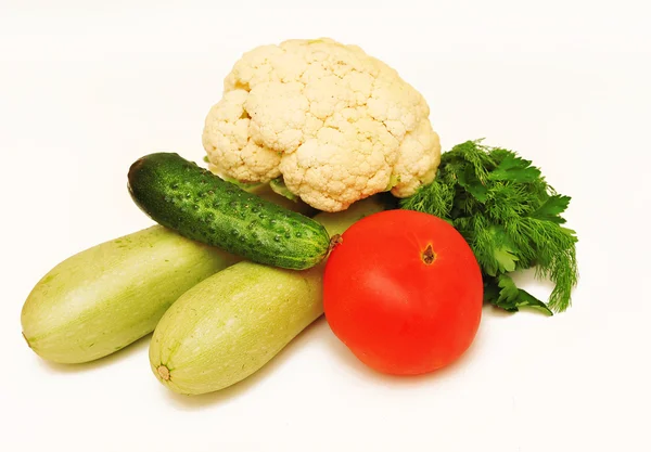 Verduras aisladas sobre fondo blanco —  Fotos de Stock