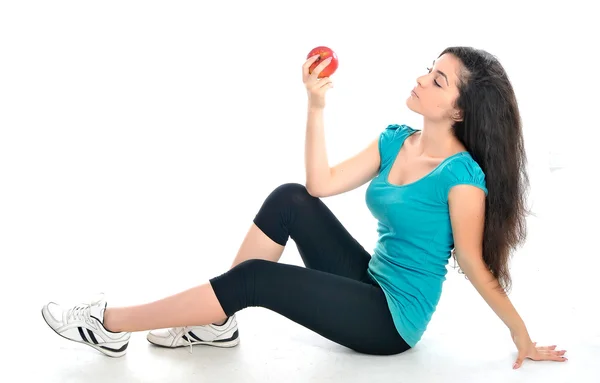 Retrato de mulher fitness jovem com maçã — Fotografia de Stock