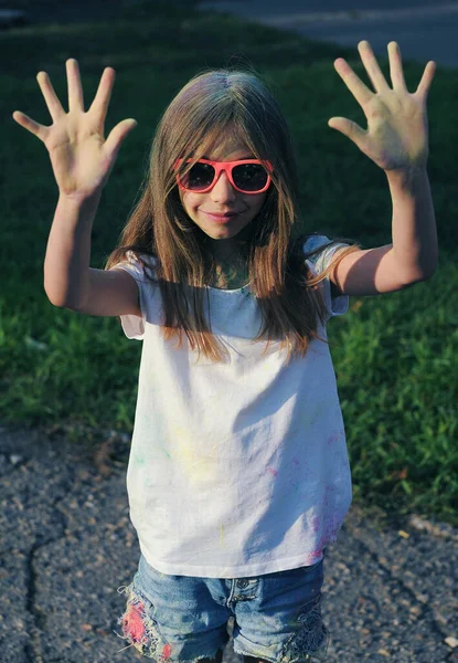 Little Girl Has Fun Paints Holi Festival — Stock Photo, Image