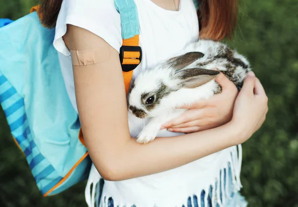 Little Girl Rabbit — Stockfoto