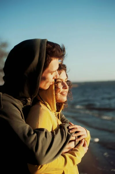 Happy Smiling Couple Beach — Stockfoto