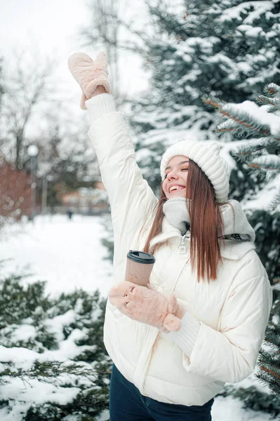 Portrait Attractive Beautiful Woman Drinking Hot Coffee Snowy Forest Girl — Φωτογραφία Αρχείου