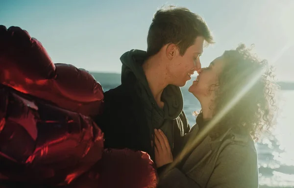 Couple Beach Enjoying Sunset Sunny Day — Photo