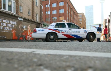 cebra sueltosToronto polis arabası