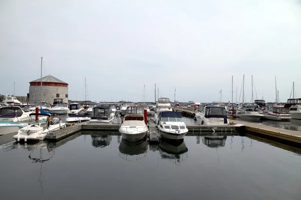 Boten in een haven — Stockfoto