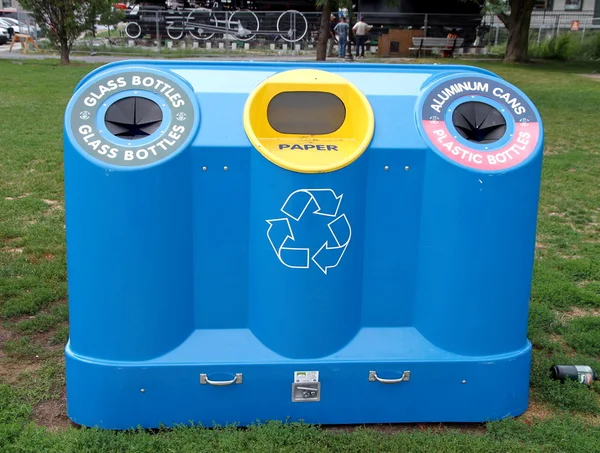Reciclagem pública Bin — Fotografia de Stock