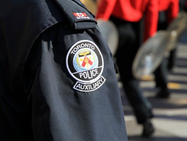 Toronto Polis üniforması