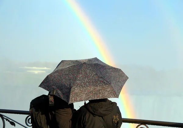 Lovers and Rainbow — Stock Photo, Image