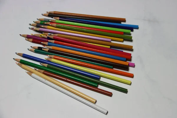 色彩艳丽 色彩斑斓的铅笔 — 图库照片