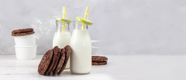 Köstliche Frische Milch Auf Altem Holzgrund Ein Krug Milch Und — Stockfoto