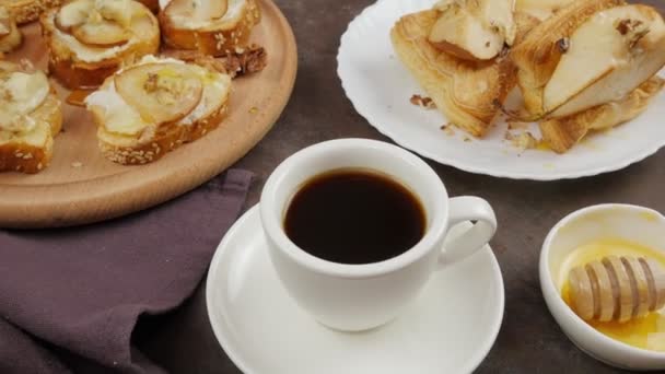 Kahvaltıda Gorgonzola Armudu Talyan Peyniri Gorgonzola — Stok video