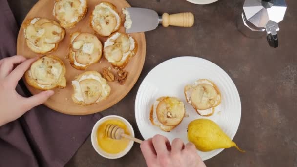 Gorgonzola Armudu Talyan Peyniri Armutlu Crostini Gorgonzola — Stok video