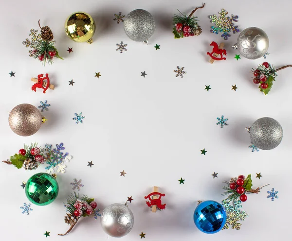 Weihnachten Hintergrund Mit Tannenbäumen Kugeln Schneeflocken Weihnachtskarte Weihnachtlicher Hintergrund Festliche — Stockfoto