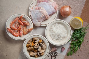 karides, paella hazır yemek için malzemeler tavuk