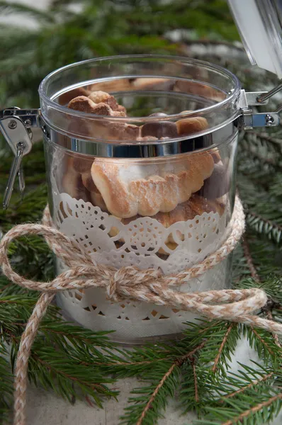 Homemade Christmas biscuits in glass jar — Stock Photo, Image