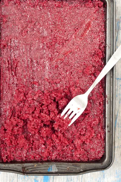 Fresh raspberry granita and mint (blueberry, berries). — Stock Photo, Image