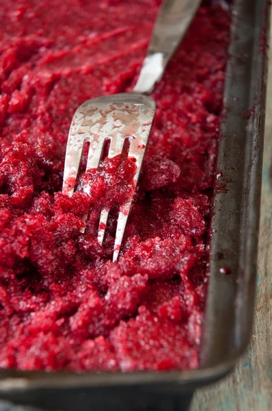 Fresh raspberry granita and mint (blueberry, berries). — Stock Photo, Image