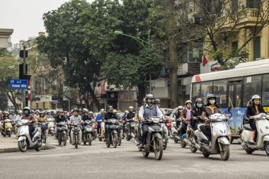 Vietnam Hanoi - Mart 2012: motosiklet sayısı ezici