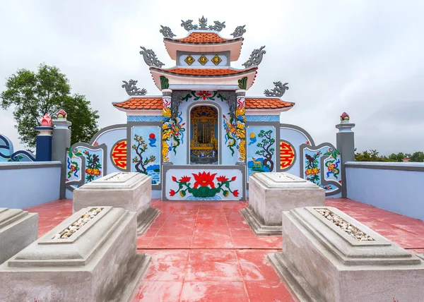 Vietnam Provincia di Quang Binh: Dettaglio della tomba di famiglia . — Foto Stock