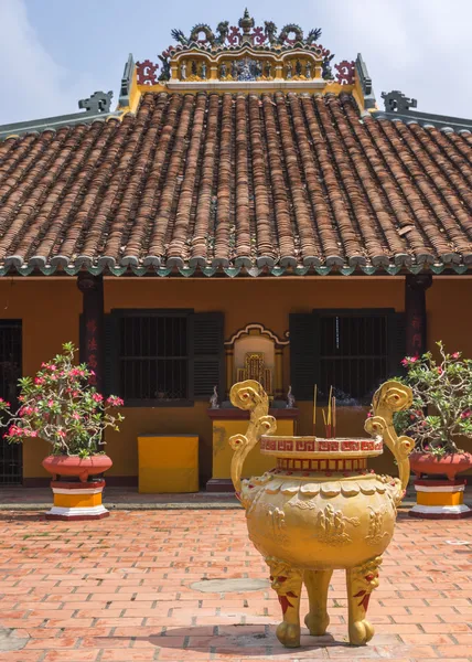 Tempelbau an der buddhistischen Pagode in Saigon. — Stockfoto