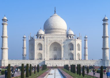 beyaz mermer taj mahal Türbesi olarak mavi ski karşı bir blok