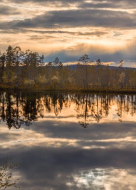 Yaz Gündönümü lapland göklerde.