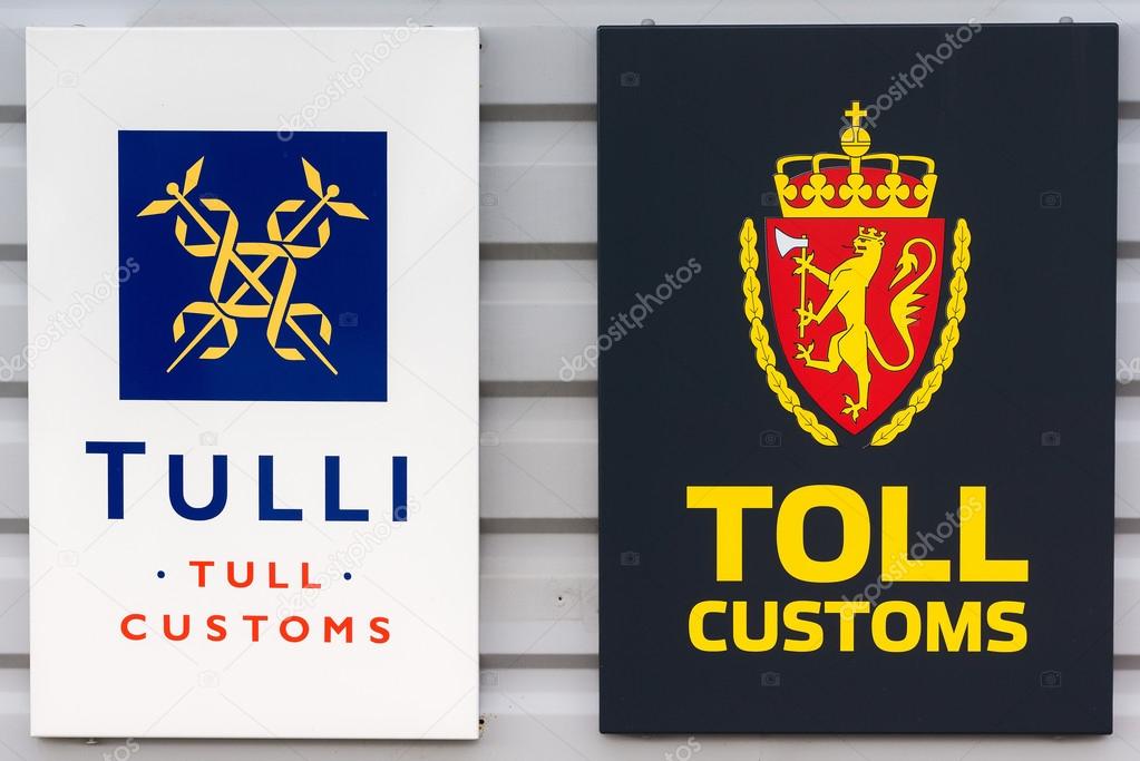 Double sign of customs at border between Finland and Norway.