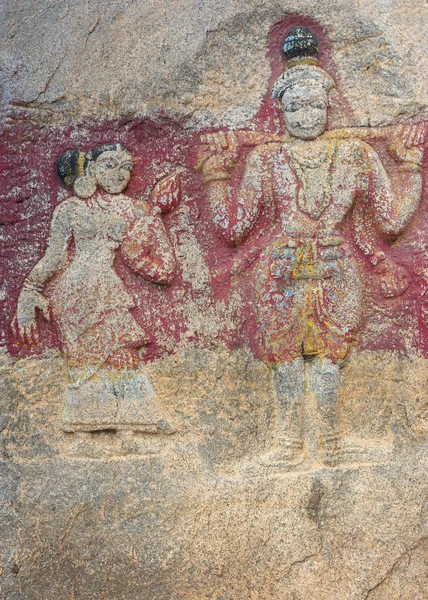Millennium-gamla platta av rock med dekoration på sri naheshwara i — Stockfoto