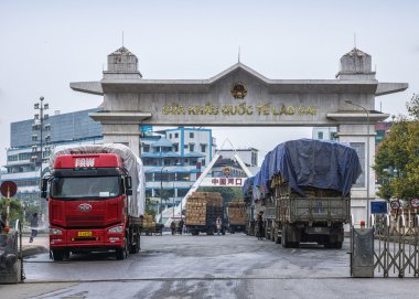 vietnames tarafında sınır kapısı ile hekou, Çin.