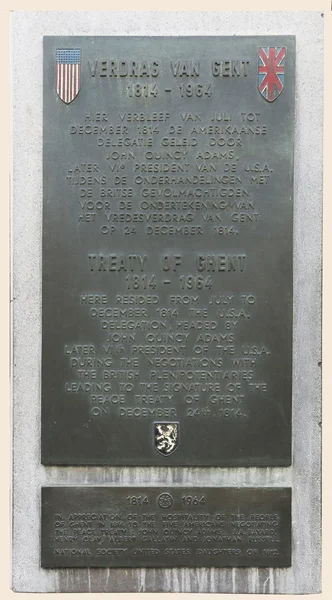 1814 年にゲントの条約のための記念碑. — ストック写真
