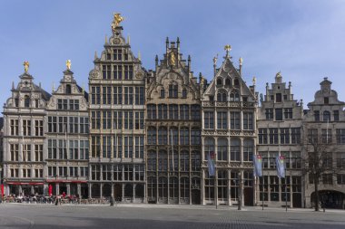 antwerp grand place üzerinde cepheler.
