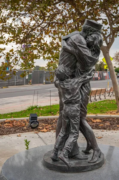 San Diego California Usa October 2021 Embarcadero Boardwalk Homecoming Statue — Stock Photo, Image